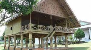 Jika dibandingkan dengan bentuk rumah adat lainnya, rumah yang satu ini memiliki susunan yang lebih kompleks. Filosopi Arsitektur Rumah Adat Rejang Aman Bengkulu