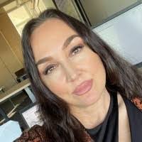 Heather Schmalz's Instagram, Twitter & Facebook