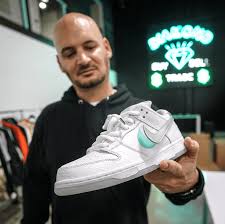 These nike sb dunk's come with a white leather upper, silver nike swoosh, white midsole, and a translucent sole. Nike X Diamond Supply