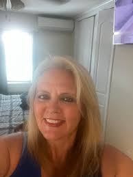 Single electrician looking for dating partner