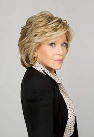 Jane Fonda Los Angeles Times November 24 2015 Photos Et Images De Collection Thick Hair Styles Jane Fonda Hairstyles Short Hair With Layers
