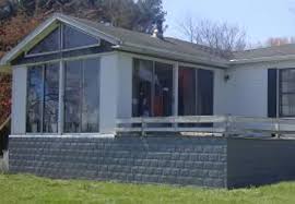House skirting ideas for 2020 and beyond duraskirt life. Affordable Double Wide Skirting Ideas For Your Mobile Homes Mobile Homes Ideas