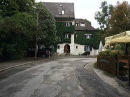 Bitte beachte, dass es sich hierbei um eine kostenpflichtige rufnummer handeln kann. Sonja Picture Of Gastehaus Englischer Garten Munich Tripadvisor