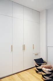 Apres Un Dressing Sur Mesure Toute Hauteur Built In Cupboards Bedroom Bedroom Built In Wardrobe Cupboard Design