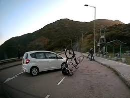 雲鵬單車有限公司 wunpang bicycle company limited 地址: Miraculous Escape For Cyclist On Tai Au Mun Road Hong Kong Buzz