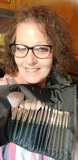 Hello Everyone, Please let me know what is saying Amazon?