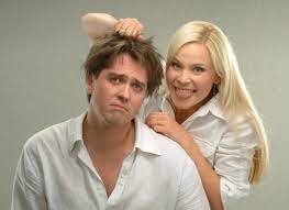 Напомним, мария куликова и денис матросов поженились в 2003 году, однако до этого они уже несколько лет жили в гражданском браке. Muzh Marii Kulikovoj Denis Matrosov Lichnaya Zhizn Izvestnyh Lyudej