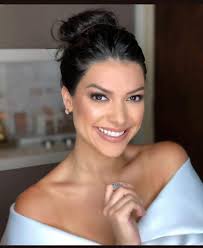 Ex-miss Brasil Continentes Unidos morre após complicações em cirurgia de  amigdalite, em Macaé