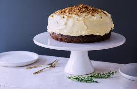 Chelseawinter Co Nz Un Christmas Cake With Toffee Nut Crunch Chelseawinter Co Nz