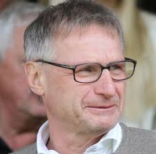 Joshua kimmich's hair became a focal point of last weekend's game, but everyone can relax: Reschke Claims He Had To Convince Rummenigge To Sign Joshua Kimmich