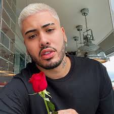 Illustration student at the rhode island school of design (risd). Kevinho Agenda Biografia Noticias E Lancamentos Purepop Cabelo Platinado Masculino Kevinho Produtos Para Barba