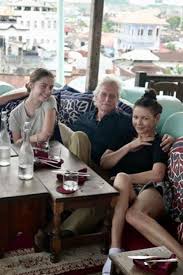 She also played the title role in another production of the musical at the swansea grand theatre in 1981. Catherine Zeta Jones Starportrat News Bilder Gala De