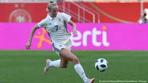 Und das mal wieder erfolgreich: Lea Schuller Sturmhoffnung Des Dfb Bei Der Frauen Wm Sport Dw 07 06 2019