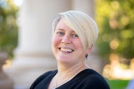 Shannon Clifford's Instagram, Twitter & Facebook