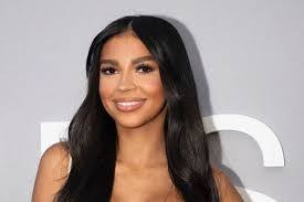 Layla Taylor's Instagram, Twitter & Facebook