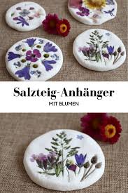 Raus In Die Natur Basteln Mit Naturmaterialien Salzteig Mandalas Lavendelblog In 2020 Basteln Mit Naturmaterialien Salzteig Basteln Naturmaterialien
