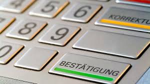 Die vorgehensweise ist wie beim geld abheben bei der commerzbank die gleiche. Kostenlos Geld Abheben Vorsicht Gebuhren Wann Geld Abheben Sie Etwas Kosten Kann Bayern 1 Radio Br De