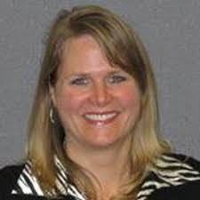 Laurie Staiger's Instagram, Twitter & Facebook