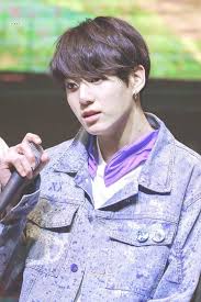 Pin By Snow On Bts Jungkook Bts Beautiful Korean Singer