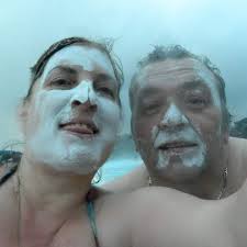 Hi everyone, I hope someone can help ... do any of our members do social  media training by any chance, or know of anyone, preferably within an hour  1/2 or so from