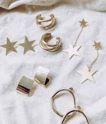 Anna cate collection also started designing earrings and they are absolutely beautiful. Ss 18
