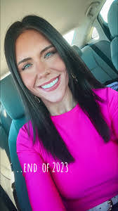 Mindy Houck's Instagram, Twitter & Facebook