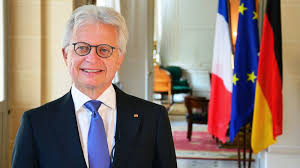 L'ambassade d'allemagne en france est la représentation diplomatique de la république fédérale d'allemagne en république française. Nous Vivons Un Moment Franco Allemand Selon L Ambassadeur D Allemagne A Paris Euractiv Fr