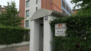 Casa di riposo per anziani. Rsa Quarenghi Focolaio Di Coronavirus 22 Positivi La Repubblica