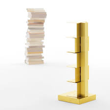 Base engraved with the signature of the designer. Opinion Ciatti Original Ptolomeo Bucherregal