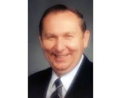 Robert Ristau's Instagram, Twitter & Facebook