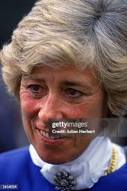 Julie Cecil's Instagram, Twitter & Facebook