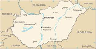 Está situado en la llanura panónica y tiene fronteras con eslovaquia por el norte, con ucrania y rumanía por el este, con serbia y croacia por el sur, con eslovenia por el suroeste y con austria por el oeste. Hungria Wikipedia