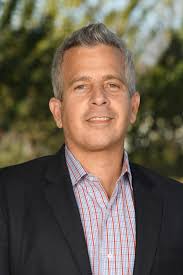 Biography author matching "fernando" (Sorted by Popularity Ascending)