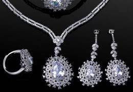 De la cadouri elegante si rafinate pana la cadouri colorate, vesele si romantice, care sa satisfaca si cele mai exigente gusturi si expectante. Cadouri Femei Cadou Pentru Iubita Luxurygifts Ro