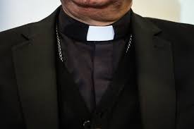 El mea culpa de la congregación jesuita por los acosos del sacerdote guzmán. El Vaticano Expulsa Al Ex Sacerdote Jesuita Jaime Guzman Astaburuaga Por Delitos De Abuso Sexual A Menores