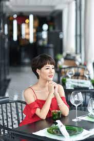 Hiện tại, công việc chính của. Hoang Kim Ngá»c Co Diá»…n Vien Chuyen Vai Phá»¥ Ä'áº¿n Ceo Láº«y Lá»«ng Cá»§a Má»¹ Pháº©m Laco Phá»¥ Ná»¯ Tháº¿ Há»‡ Má»›i
