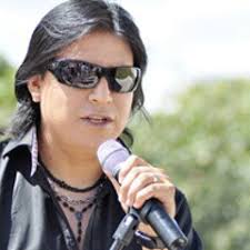 Stream SON DE AMORES