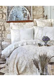 Karaca home fizzy pudra tek kişilik genç nevresim yatak örtüsü set:€ 52.90 ; Karaca Home Florance Bej Nakisli Nevresim Yatak Ortusu Seti Fiyati Yorumlari Trendyol