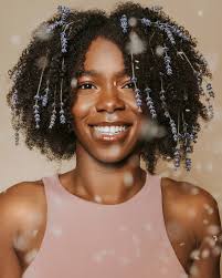 Dit is waarom jij rijstwater wilt gebruiken voor je krullen