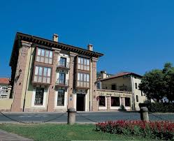There are already 10 users and 360 genealogy profiles with the azcarate surname on geni. Hotel Palacio Azcarate Alojamiento La Rioja Turismo