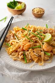 Chicken And Prawn Pad Thai Scruff Steph Recipe In 2020 Pad Thai Prawn Pad Thai Veggie Pad Thai
