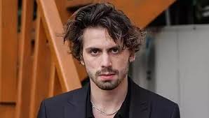 Yalı Çapkını Kaya kimdir, gerçek adı ne? Taro Emir Tekin kimdir, kaç  yaşında ve nereli? Taro Emir Tekin kimin oğlu, annesi babası kim?