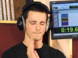 Man Can Clap His Hands 804 Times in One Minute