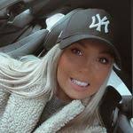 Jessica Berberich's Instagram, Twitter & Facebook