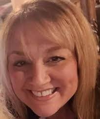 Laurie Jewell's Instagram, Twitter & Facebook