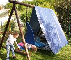 32 kundenbewertungen, preise, kontaktdaten und.finden sie kinderspielplatz in ihrer nähe, indem sie ihren standort teilen oder adresse, ort. Abhangen Im Garten Garten Spielplatz Kinderspiel Im Freine Kinderspielplatz Garten