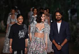 Netizens Say Shraddha Kapoor Is A Pretty Princess As She Walks The Ramp  At India Couture Week 2023