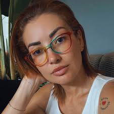 M Andrea Estrada-Penabad added...