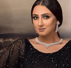 أرادت الفنانة البحرينية هيفاء حسين أن تكون بإطلالة مختلفة ومتجددة قبيل حلول عيد ميلادها المصادف في 22 اكتوبر، فخضعت لعمليتي تجميل في وجهها Ù…ØºØ±Ø¯ÙˆÙ† Ø¥Ù„Ù‰ Ù‡ÙŠÙØ§Ø¡ Ø­Ø³ÙŠÙ† Ø­ÙˆÙ„ Ø§Ù„Ø¶Ø±ÙŠØ¨Ø© Ø§Ù„Ù…Ø¶Ø§ÙØ© Ù„Ø§ ØªØ²Ø§ÙŠØ¯ÙŠ Ø¹Ù„Ù‰ ÙˆØ·Ù†ÙŠØªÙ†Ø§ ÙŠØ¯Ùƒ ÙÙŠ Ø§Ù„Ù…Ø§Ø¡ ÙˆÙŠØ¯Ù†Ø§ ÙÙŠ Ø§Ù„Ù†Ø§Ø± Ù…Ø±Ø¢Ø© Ø§Ù„Ø¨Ø­Ø±ÙŠÙ†
