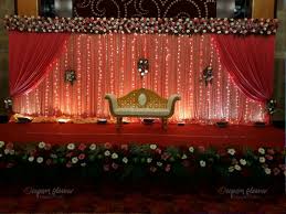 Pin By Kesharwani Decorations Yavatma On Wedding Stage Decoration Wedding Stage Decorations Wedding Background Decoration Engagement Stage Decoration